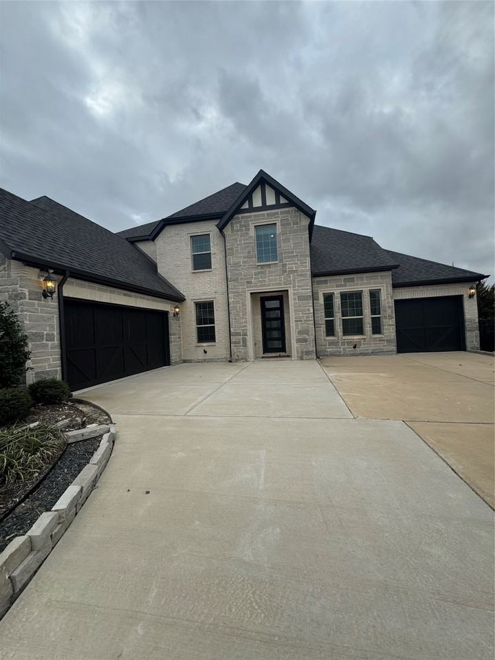1520 Winchester Dr - Photo 5 of 40