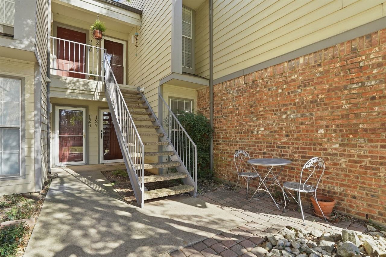 2535 Wedglea Dr #F127 - Photo 3 of 35