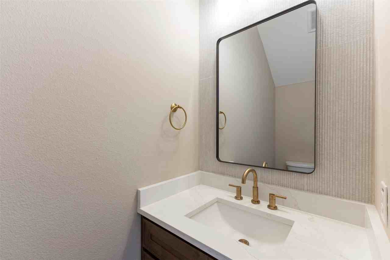 2390 Usmen Dr - Photo 6 of 17