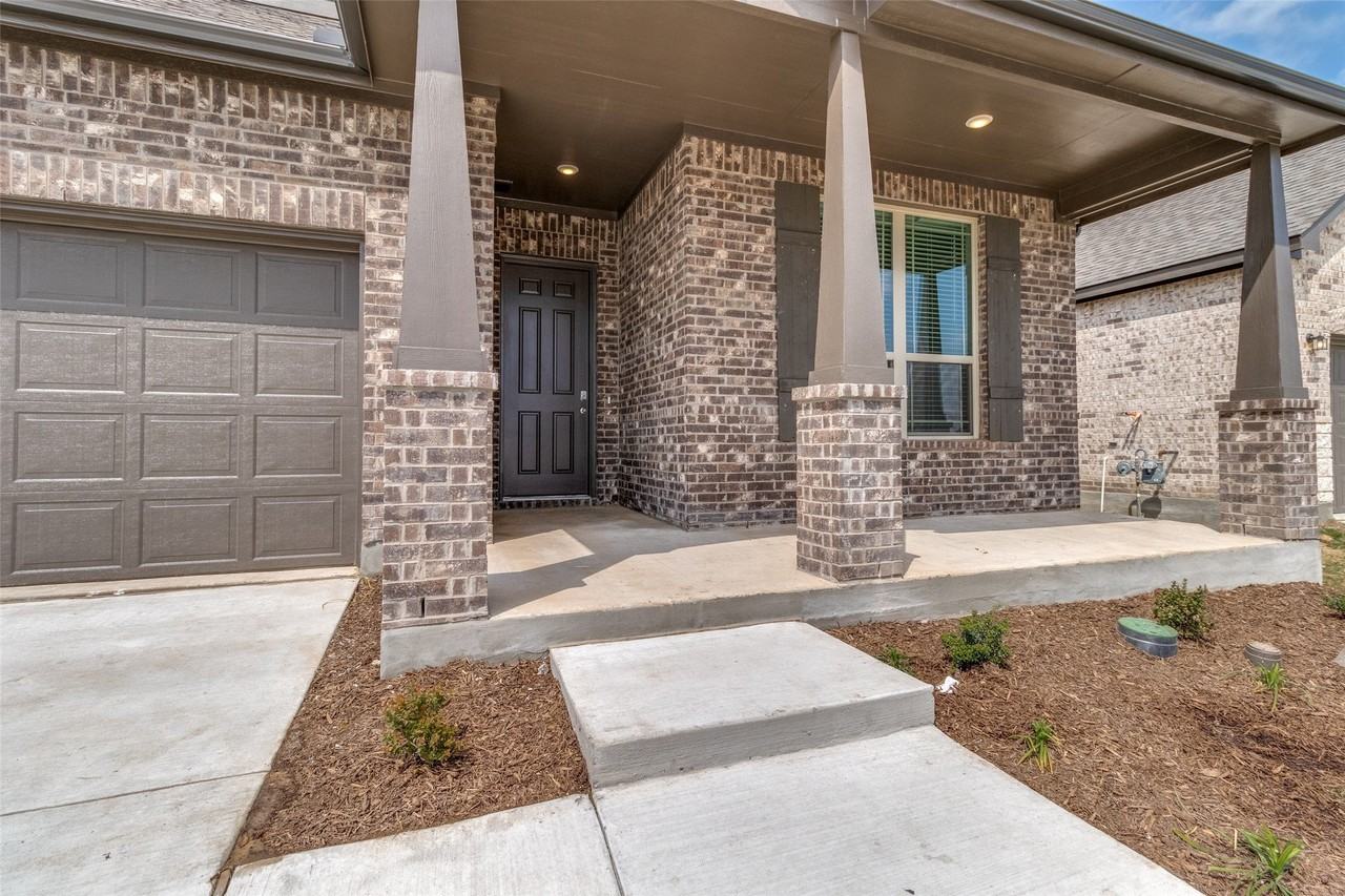 1319 Beach Blvd - Photo 2 of 27
