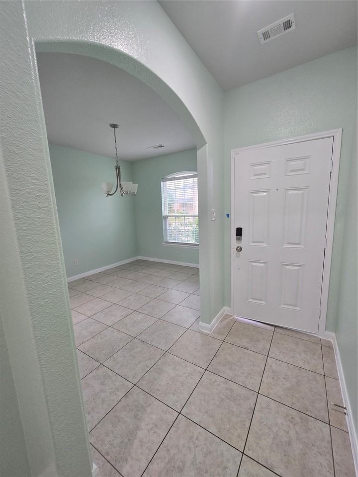 235 Magnolia Dr - Photo 6 of 26