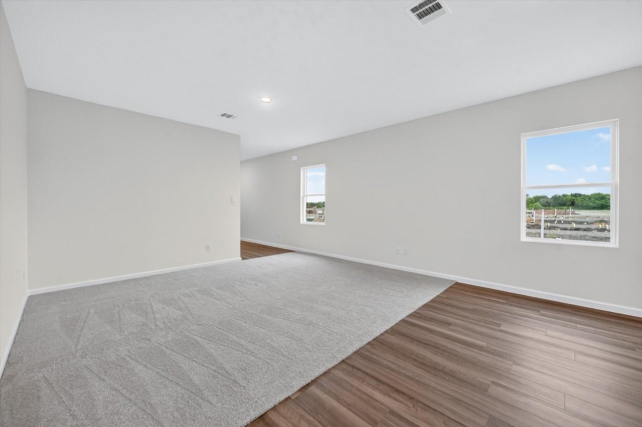 2128 Meadow Park Dr - Photo 7 of 17