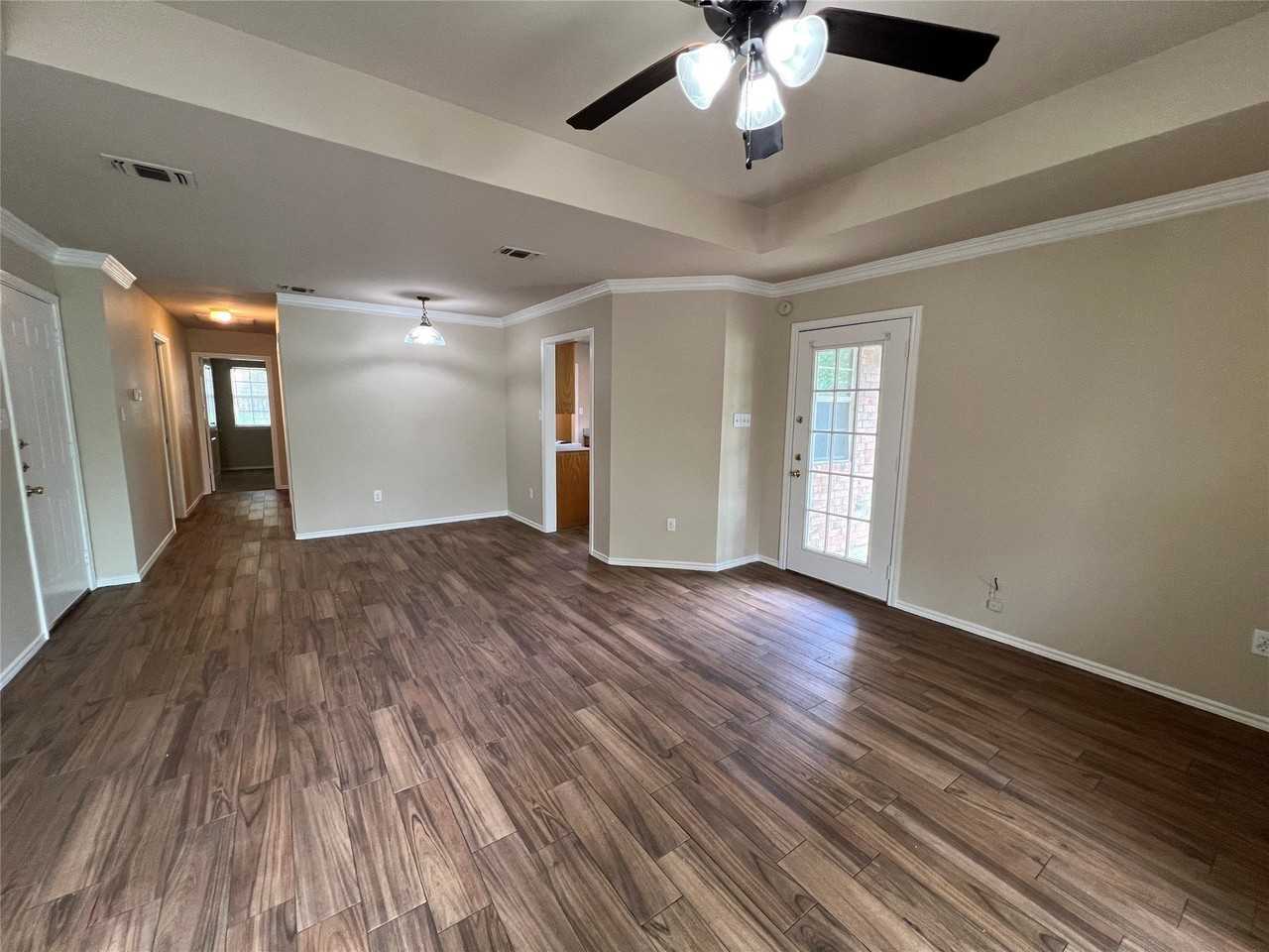 1809 Park Pl - Photo 3 of 15