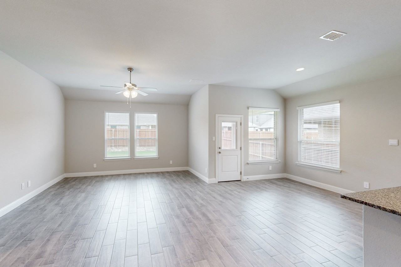 3017 Hampton Path - Photo 5 of 37