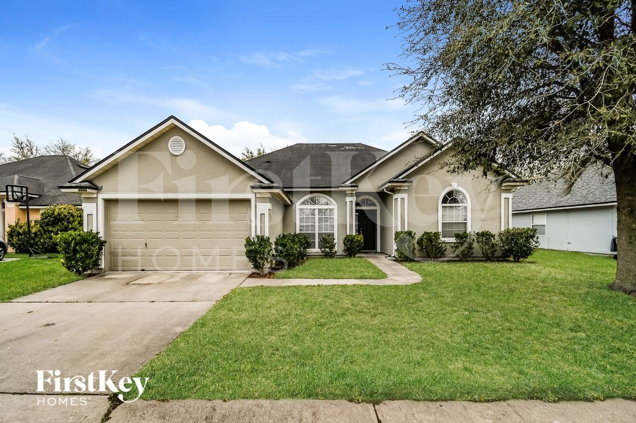 13940 Fish Eagle Dr E