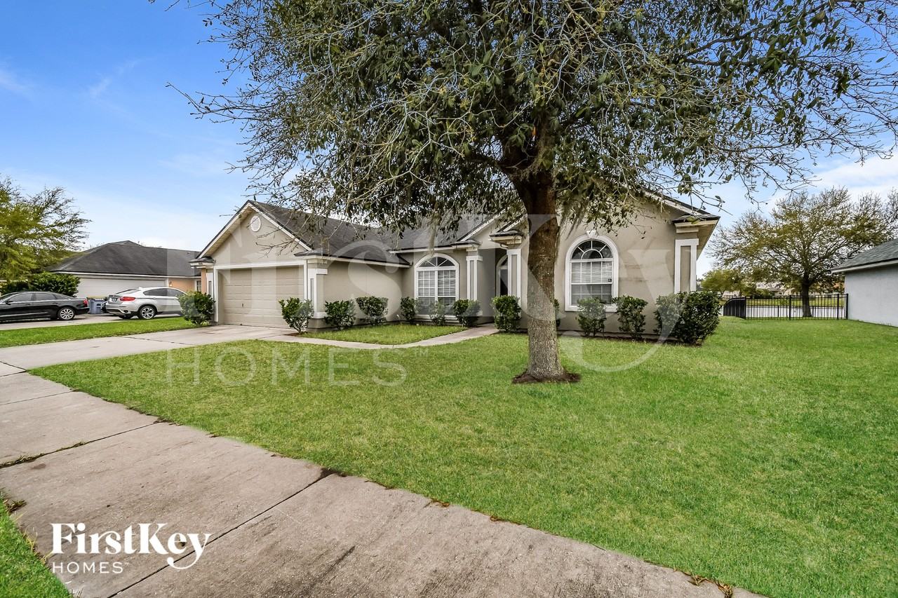 13940 Fish Eagle Dr E - Photo 3 of 16