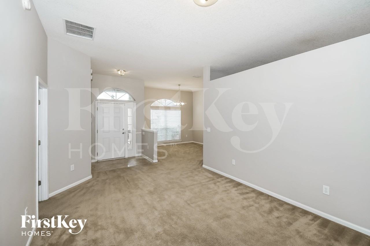 13940 Fish Eagle Dr E - Photo 4 of 16