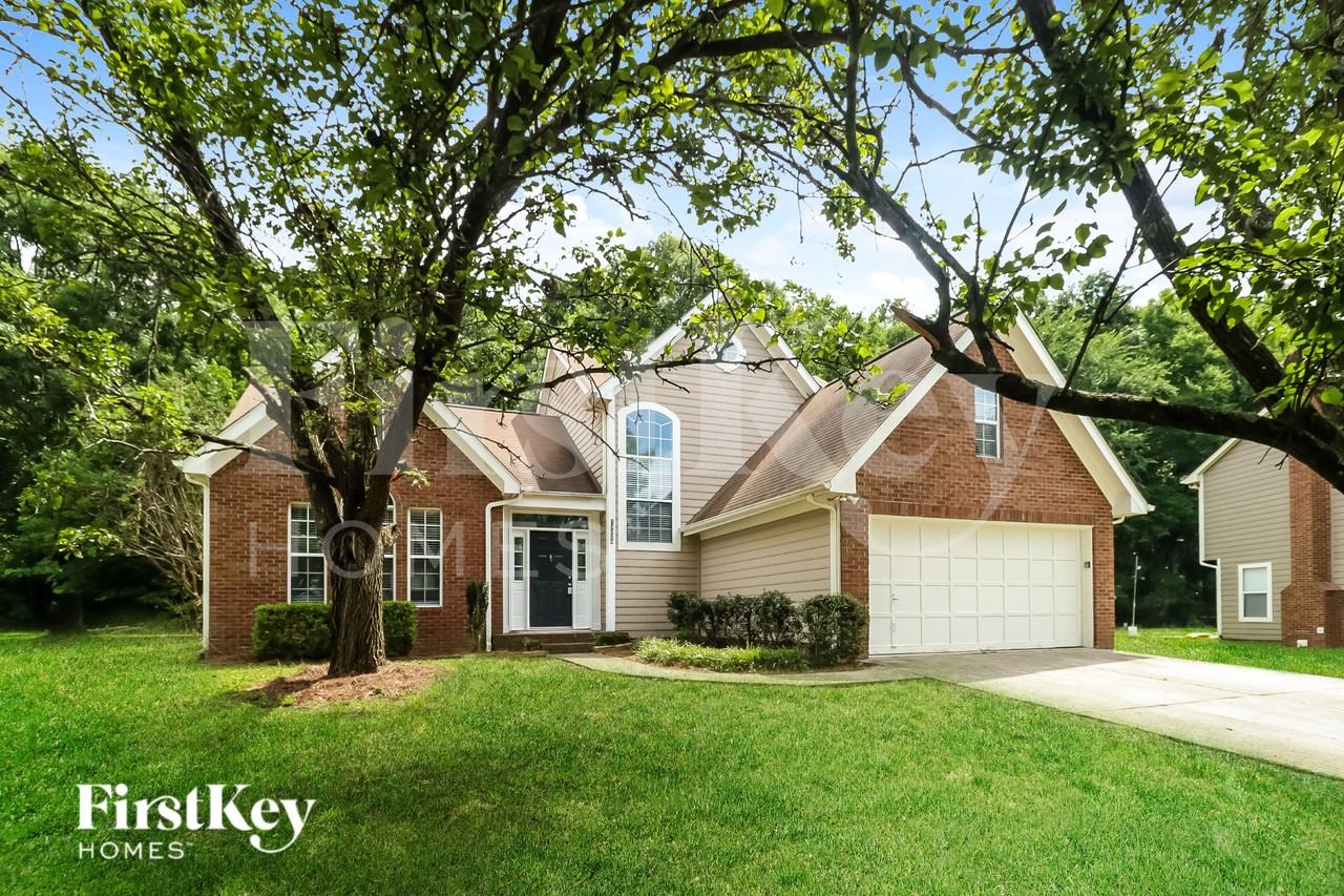 13224 Greycrest Dr - Photo 2 of 16