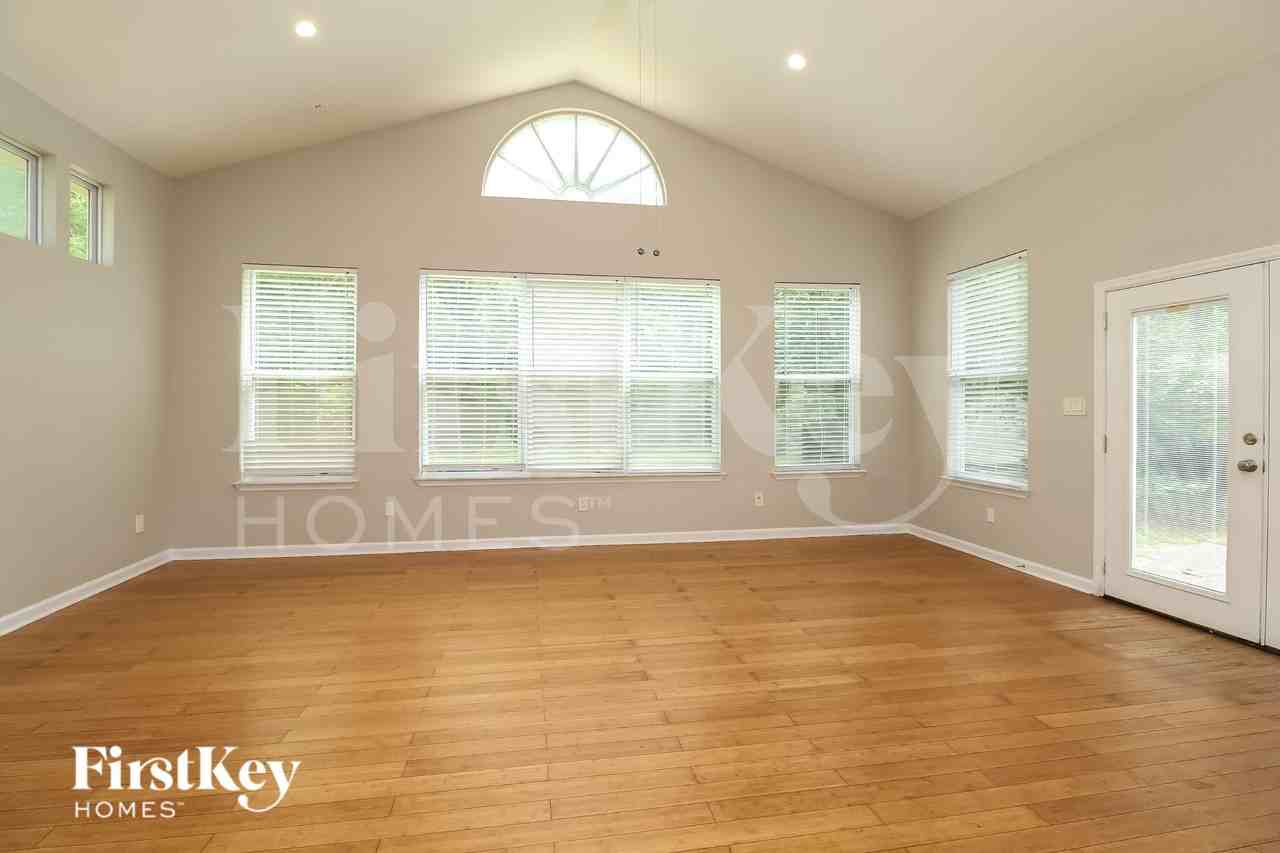 13224 Greycrest Dr - Photo 7 of 16
