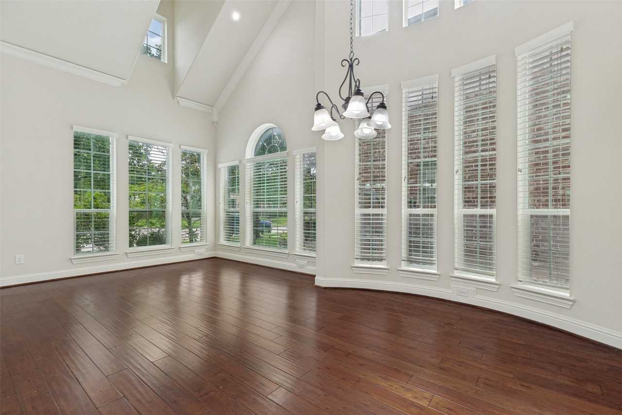 13261 Dianna Dr - Photo 4 of 14