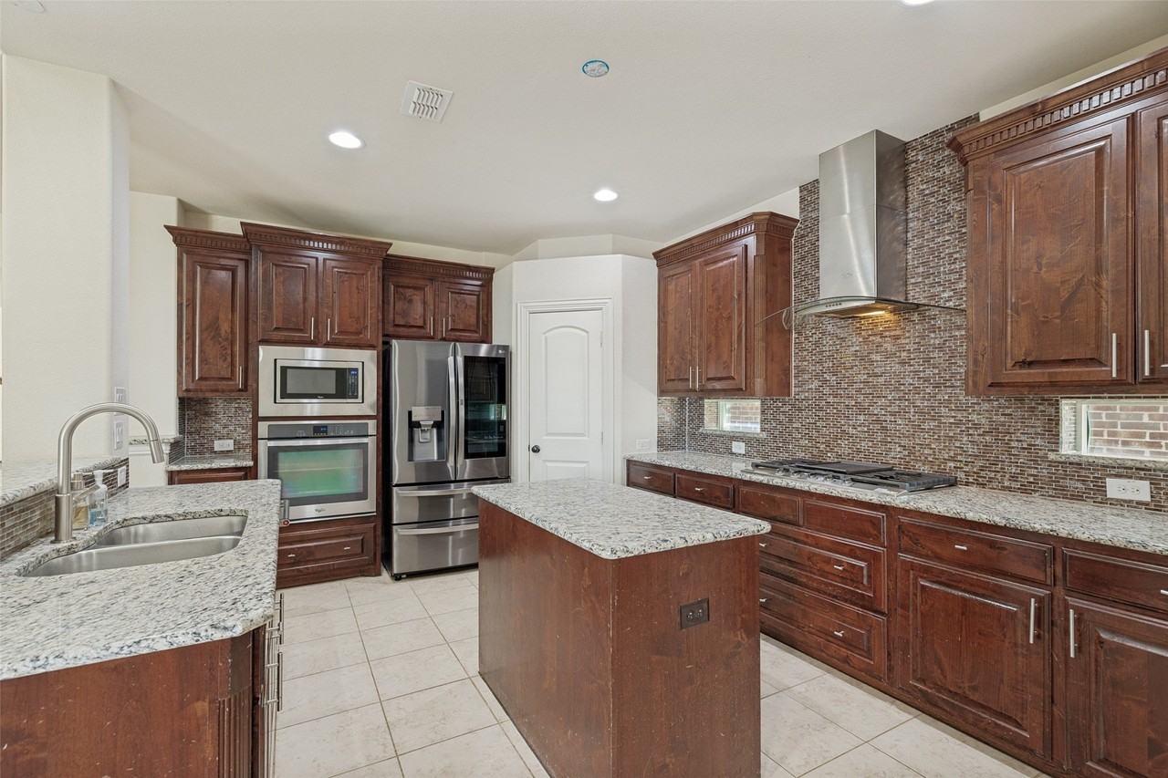 13261 Dianna Dr - Photo 5 of 14