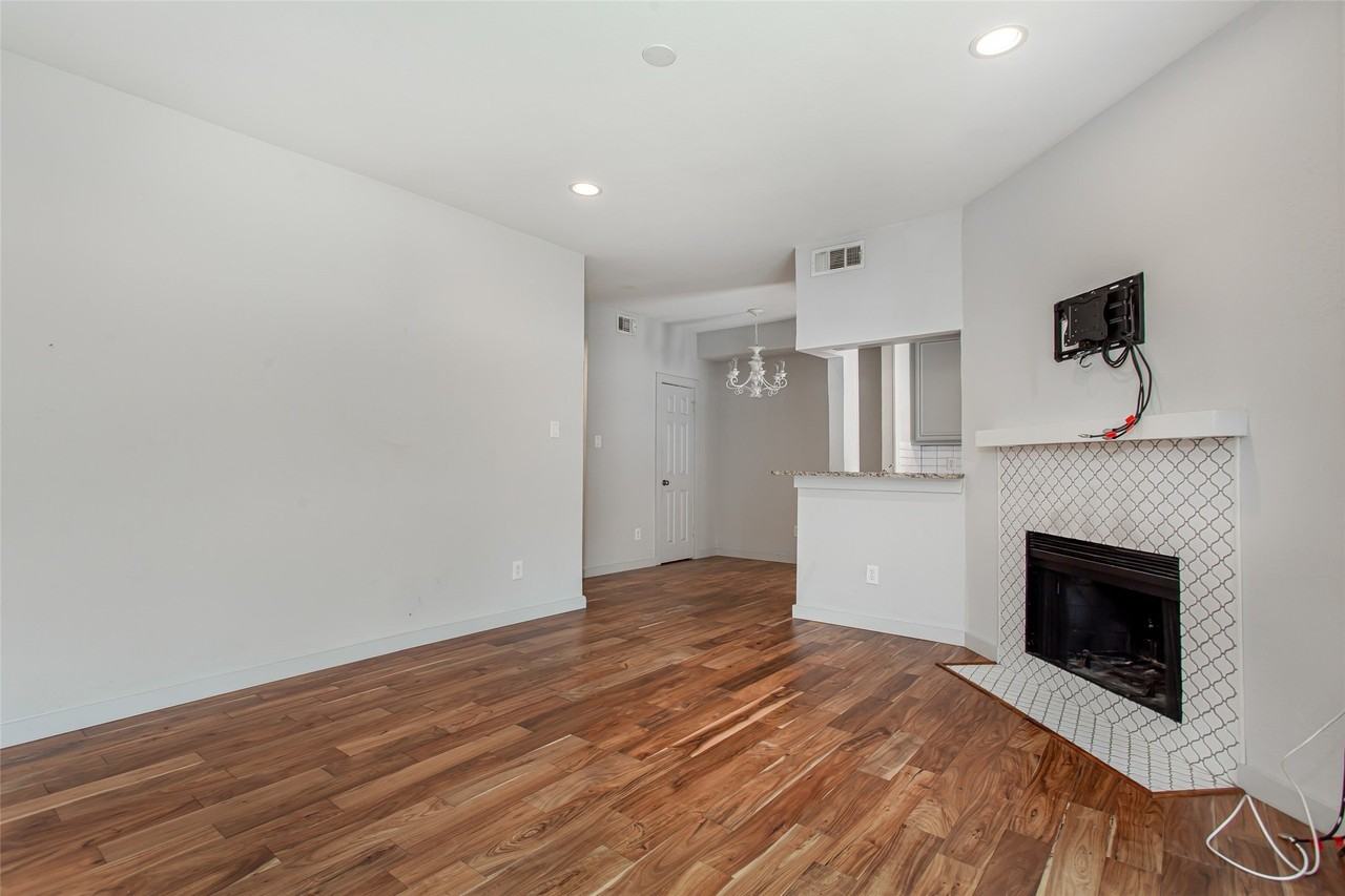 6210 Oram St #5 - Photo 3 of 23