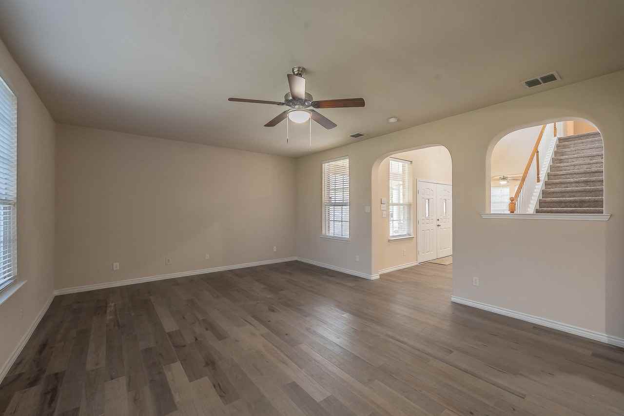 6524 Hickory Hill Dr - Photo 7 of 40