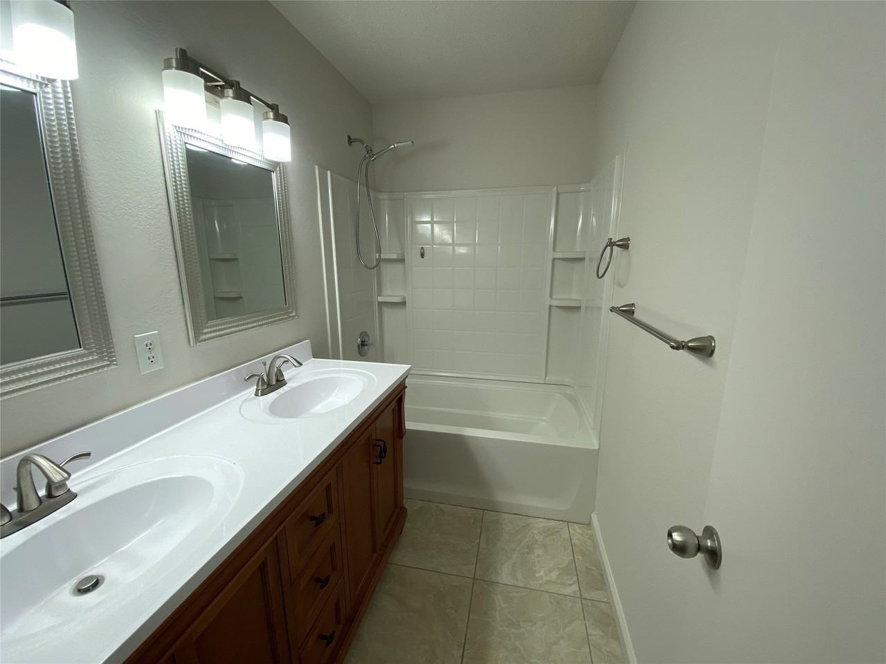 618 Marbury Way - Photo 4 of 20