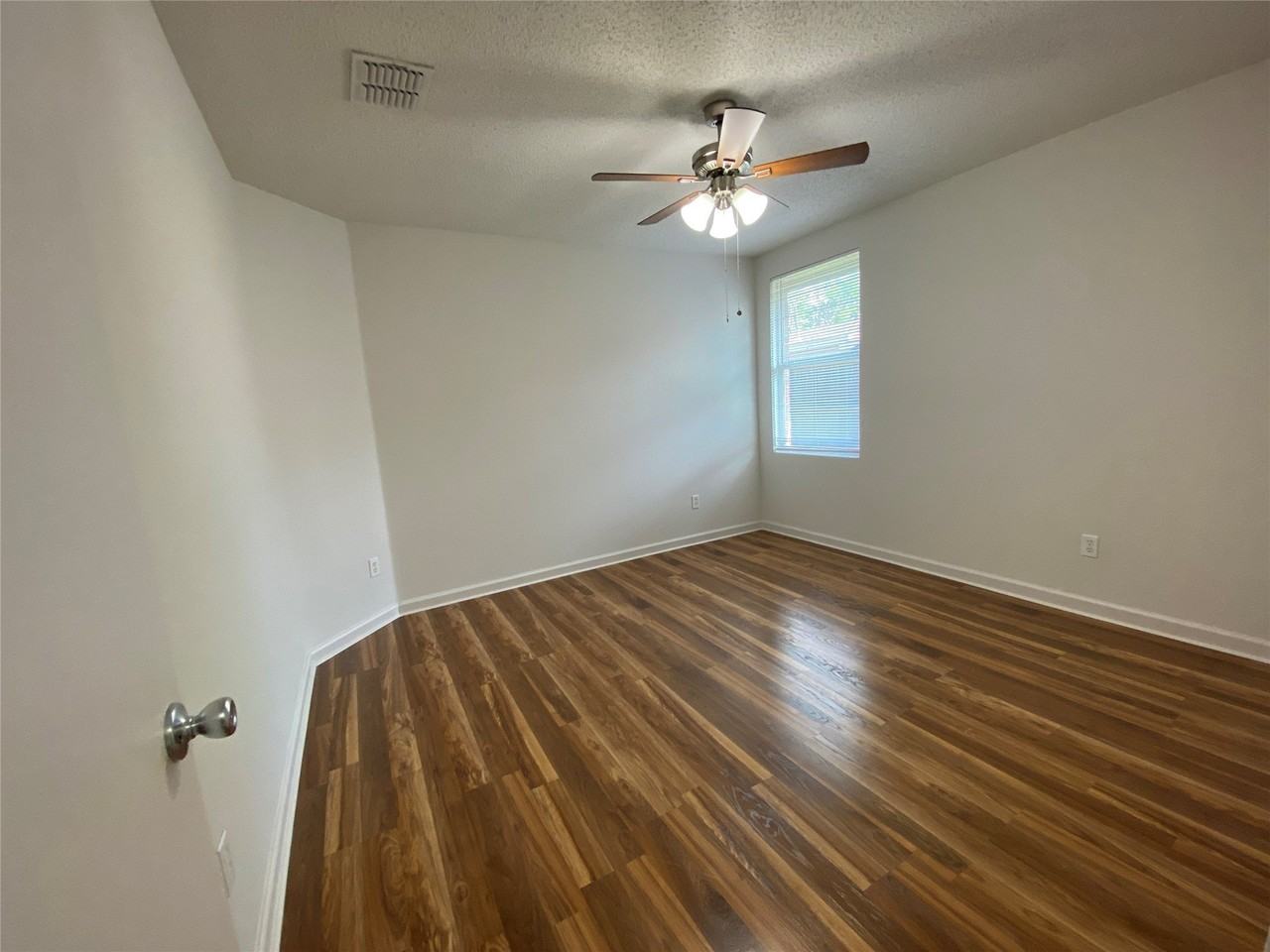 618 Marbury Way - Photo 5 of 20