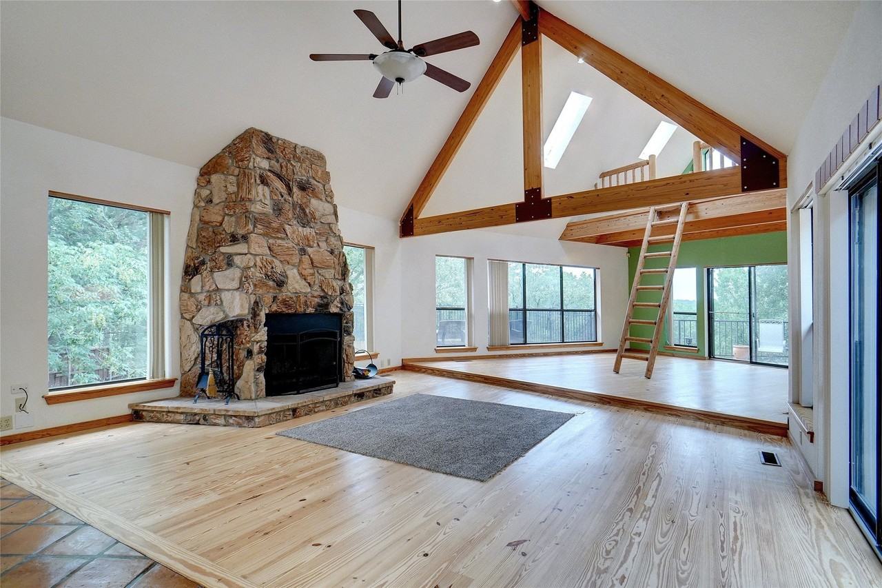 2923 Peninsula Dr - Photo 4 of 34