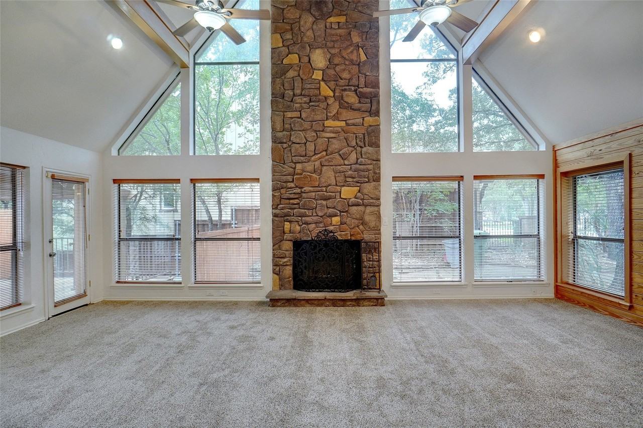 2923 Peninsula Dr - Photo 5 of 34