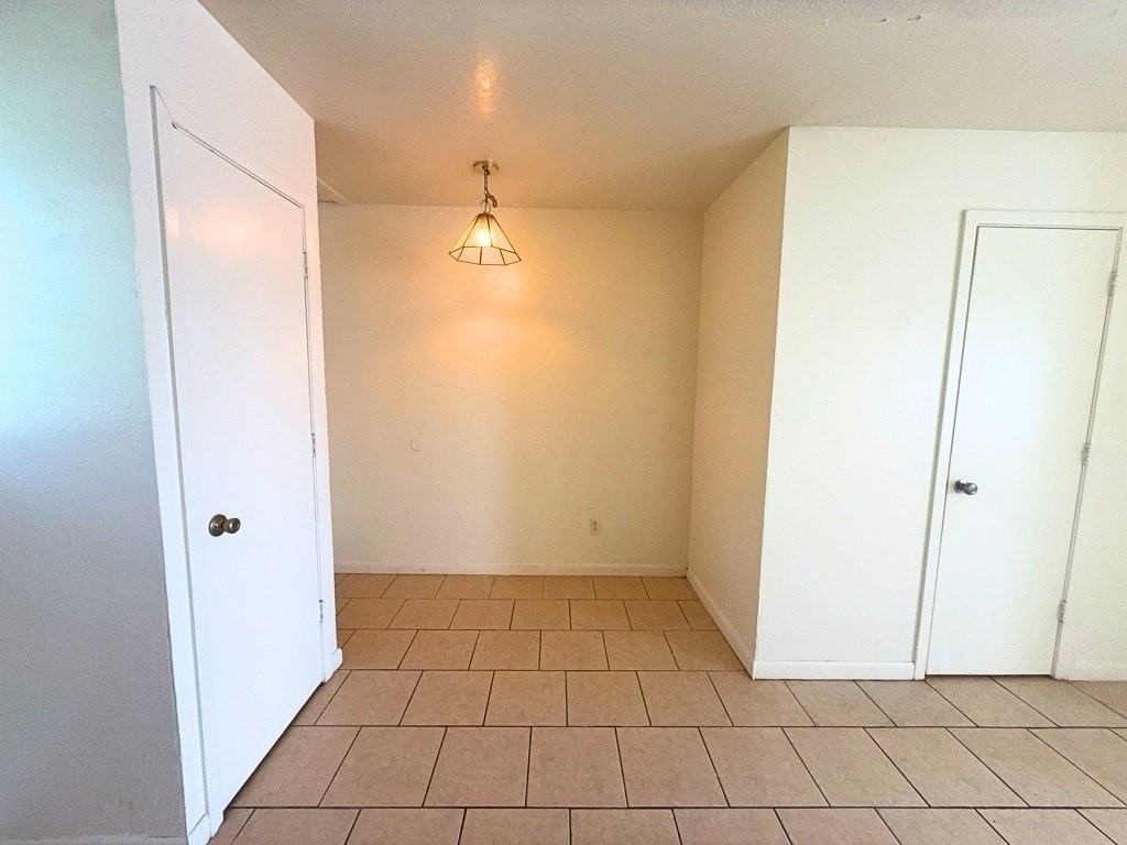 807 W Walnut St #C2 - Photo 6 of 18