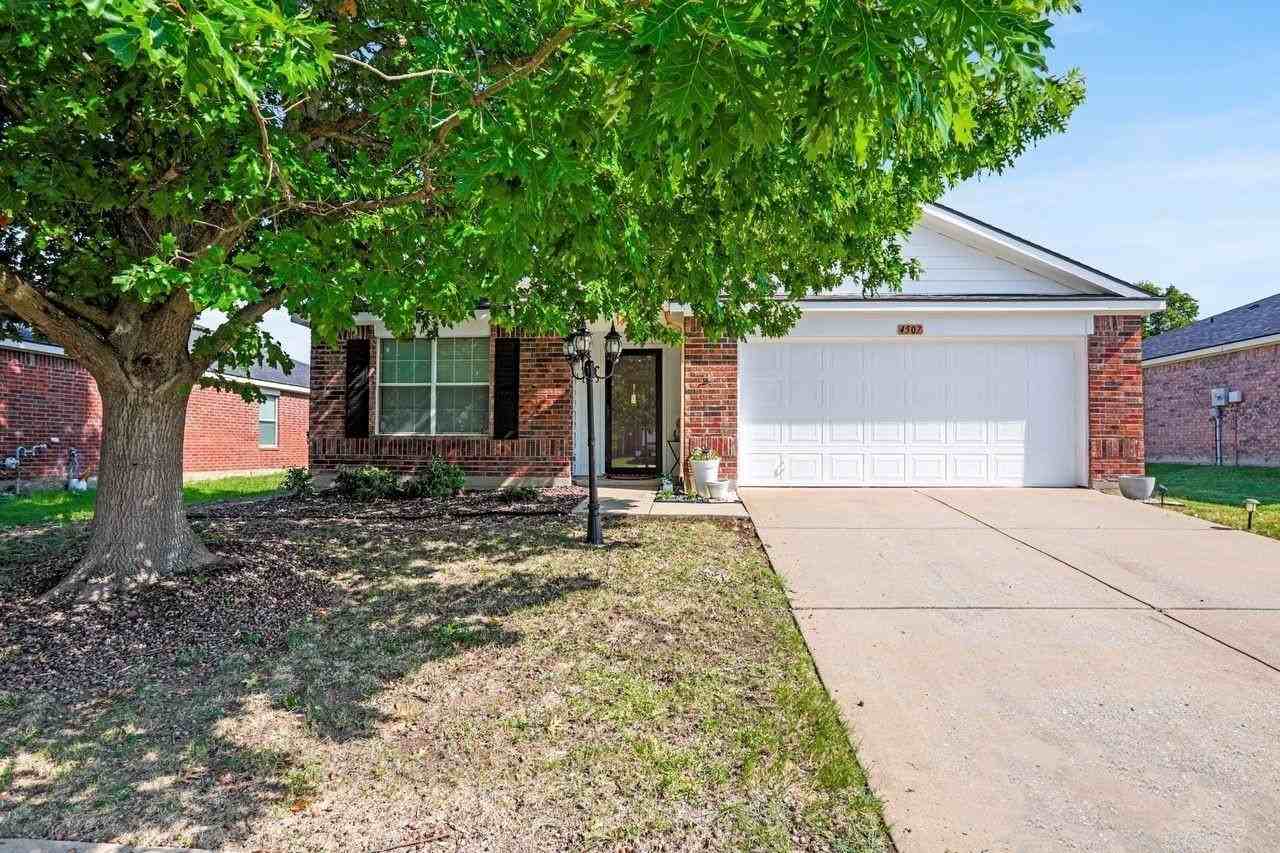 4507 Falcon Dr - Photo 2 of 25