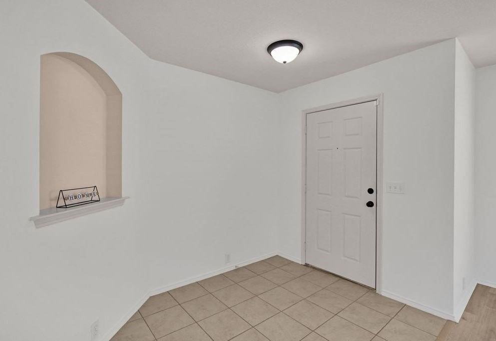 4507 Falcon Dr - Photo 3 of 25