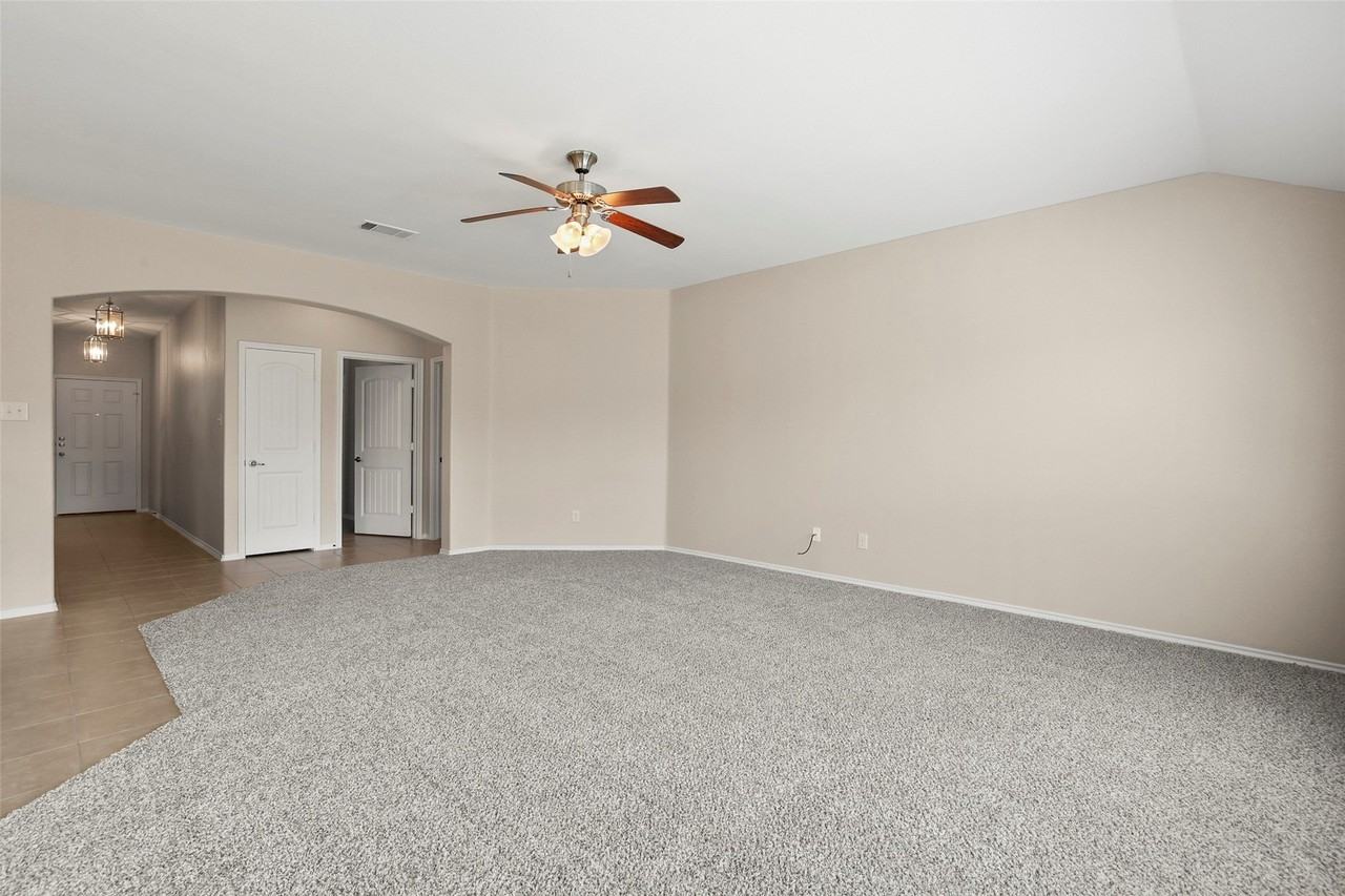 1703 Twin Hills Way - Photo 5 of 25