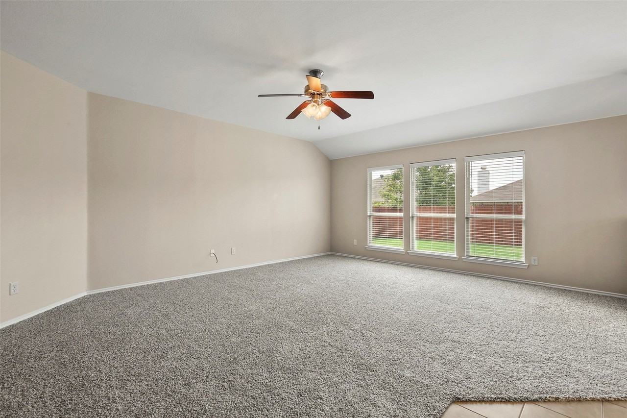 1703 Twin Hills Way - Photo 6 of 25