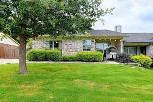 featured image of 2926 Kathleen Ln