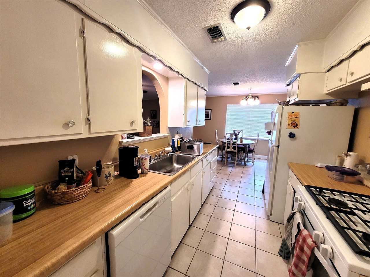 4124 Arroyo Trl - Photo 4 of 16