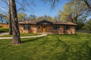 featured image of 302 W Hale Ave