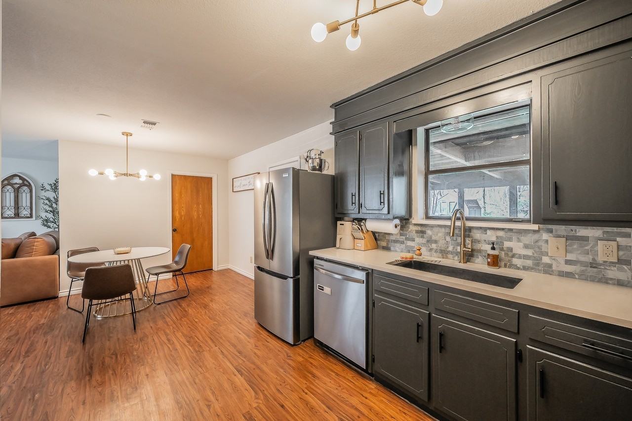 302 W Hale Ave - Photo 5 of 33