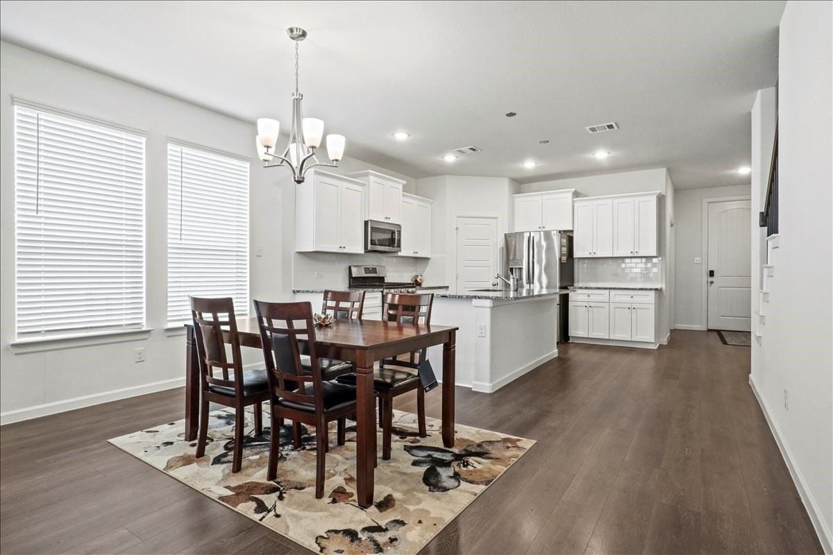 5321 Waterview Ct - Photo 6 of 17