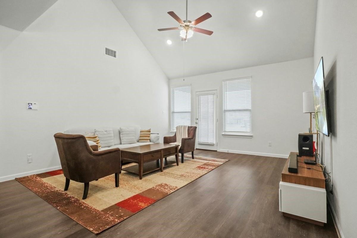 5321 Waterview Ct - Photo 7 of 17