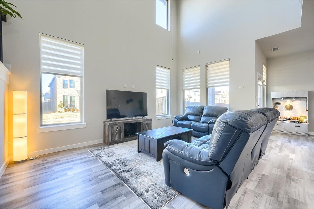3300 Hawkins Ave - Photo 6 of 25