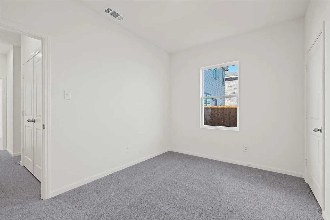 125 Three Chimneys Ln - Photo 3 of 14