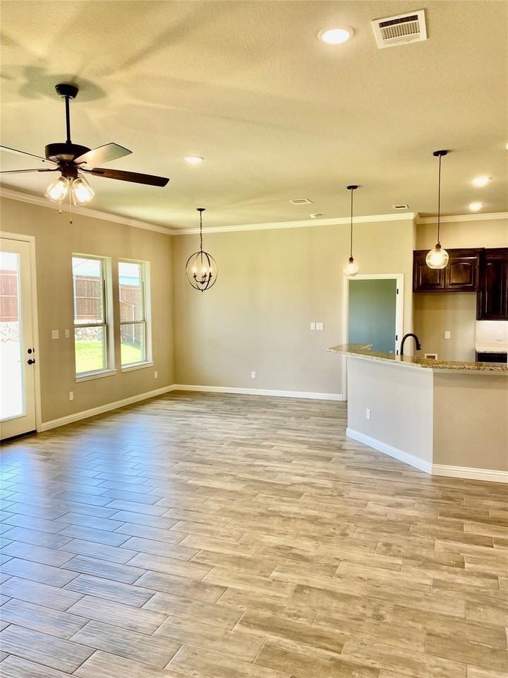 3002 Promenade Dr - Photo 5 of 27
