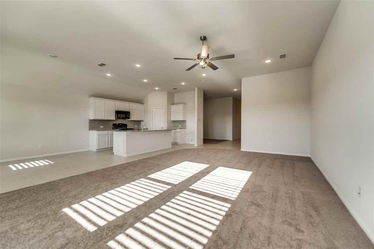 4909 Cleves Avenue - Photo 4 of 25