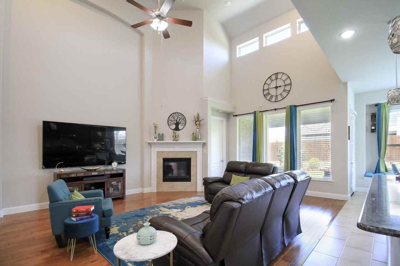 14286 Winecup Dr - Photo 7 of 32