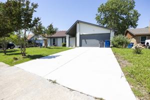 featured image of 2609 Herring Cir
