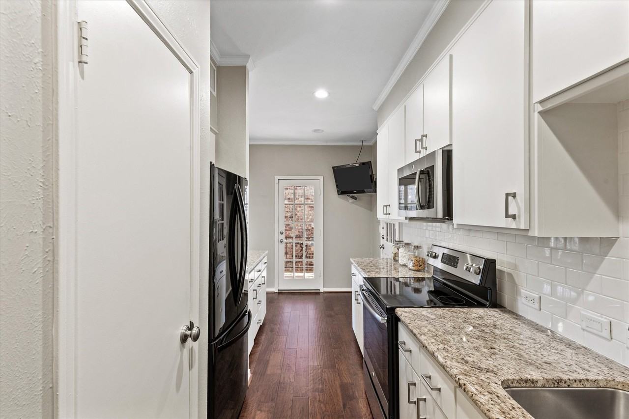4403 Bellaire Dr S #224S - Photo 5 of 16