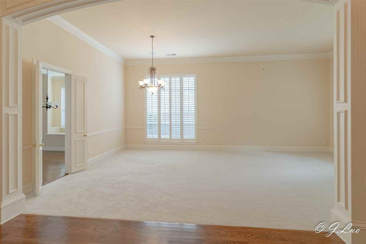 1053 Sir Lancelot Cir - Photo 3 of 40