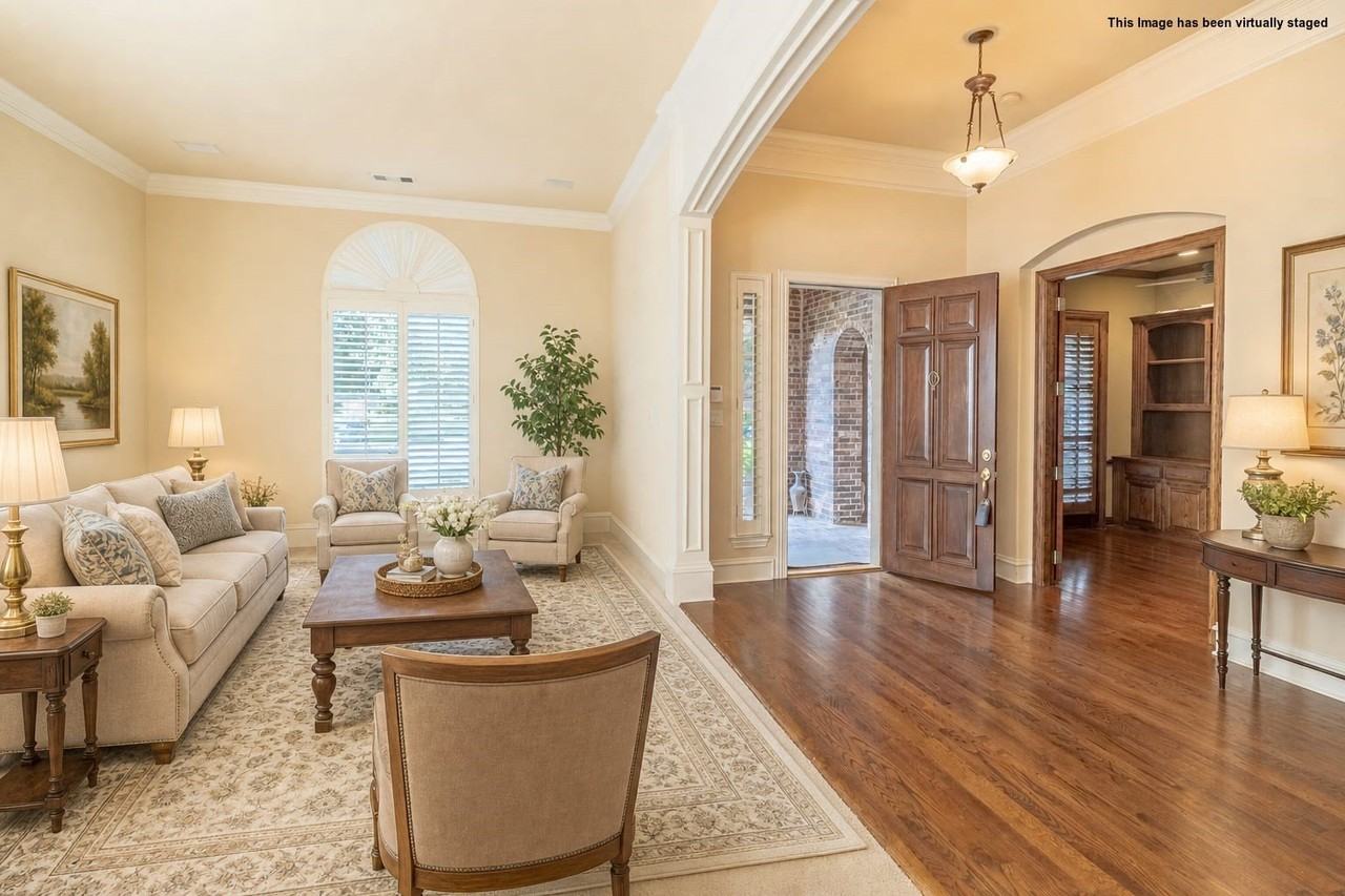 1053 Sir Lancelot Cir - Photo 4 of 40