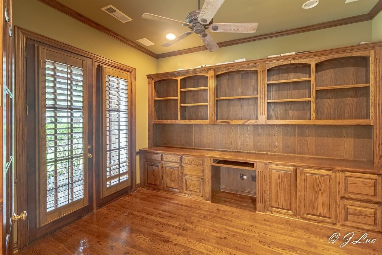 1053 Sir Lancelot Cir - Photo 7 of 40