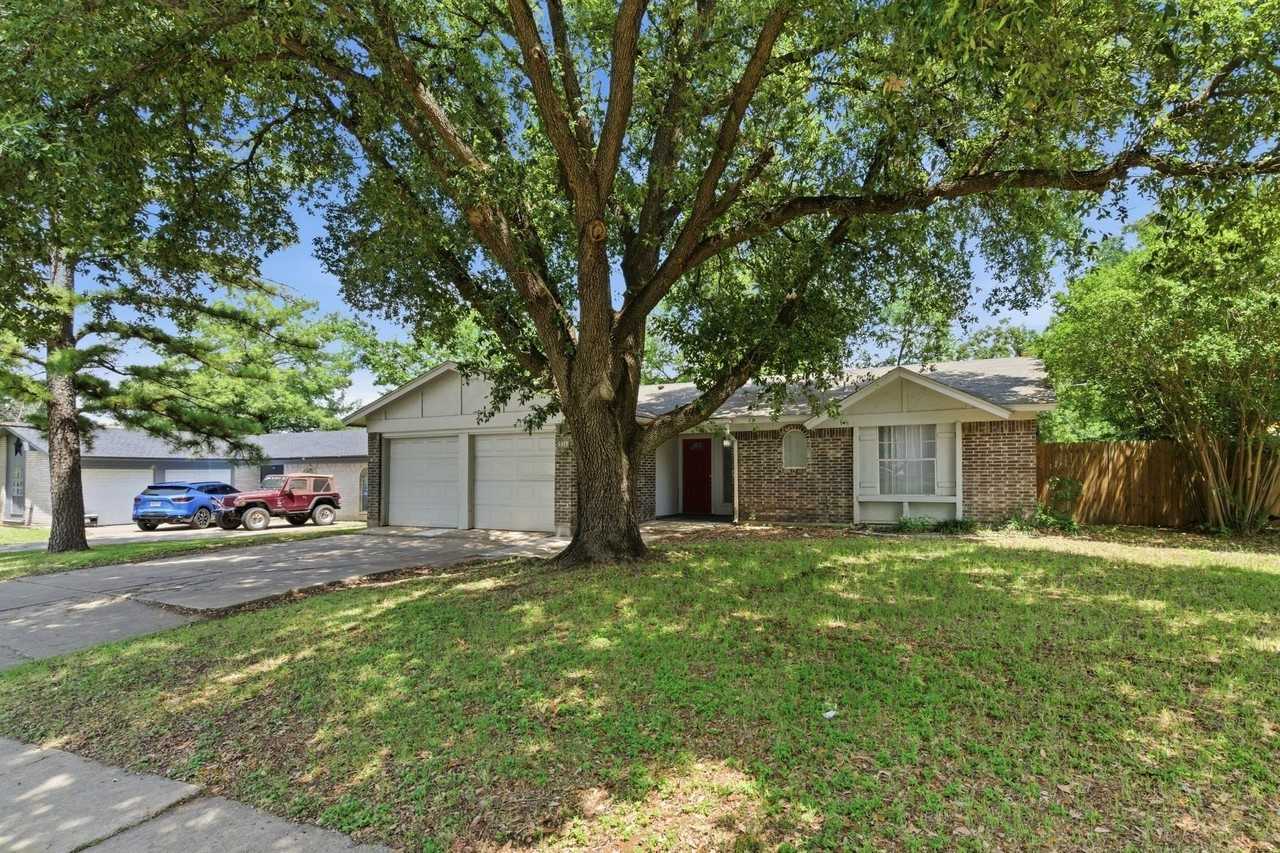 5315 Iris Ln - Photo 2 of 26