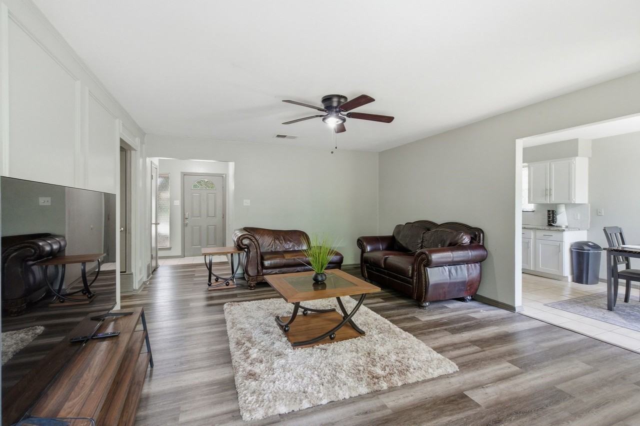 5315 Iris Ln - Photo 4 of 26