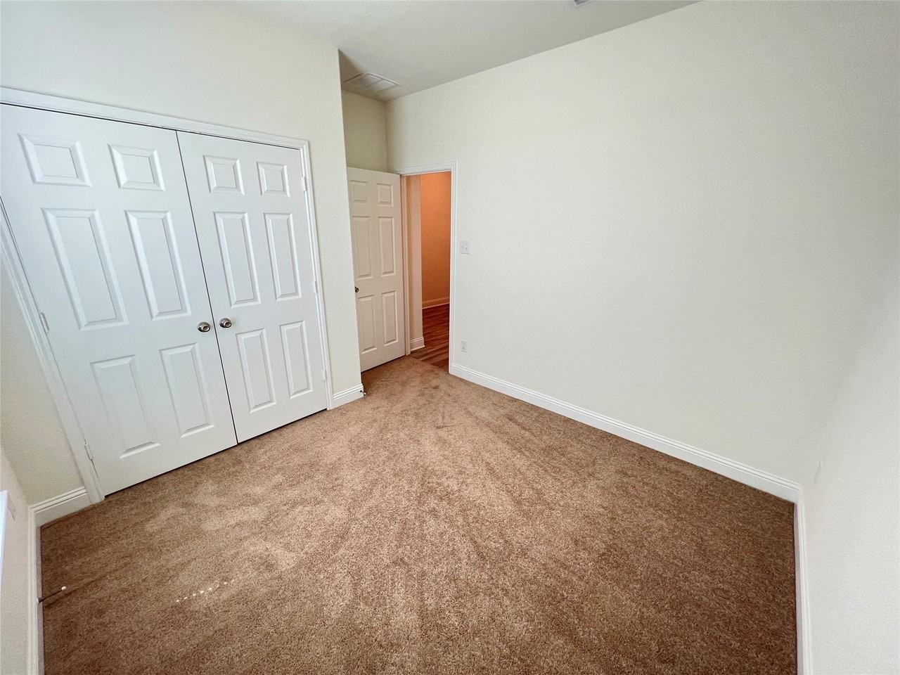 2605 Warren Ln - Photo 3 of 15