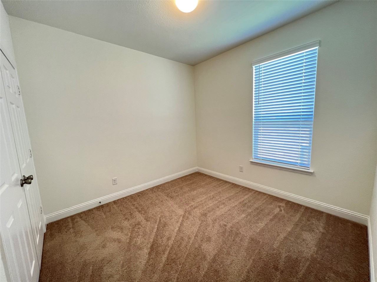 2605 Warren Ln - Photo 5 of 15