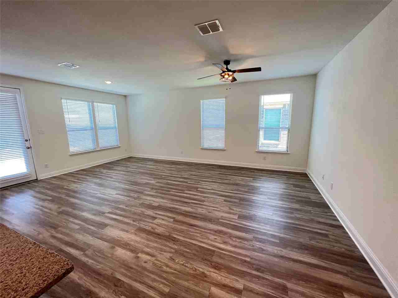2605 Warren Ln - Photo 6 of 15
