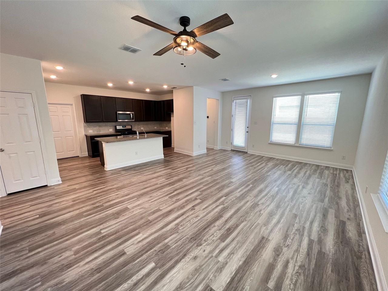 2605 Warren Ln - Photo 7 of 15
