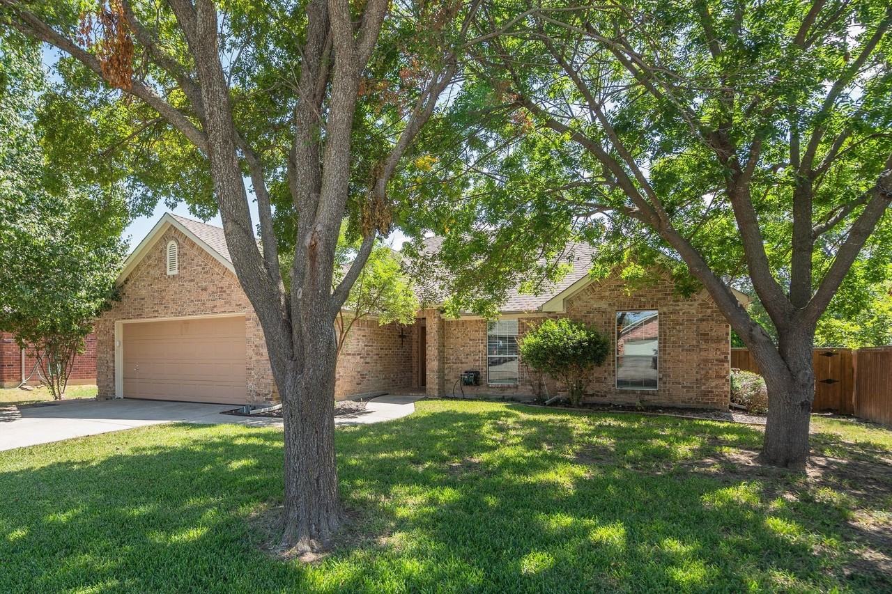 1001 Porter Pl - Photo 3 of 26