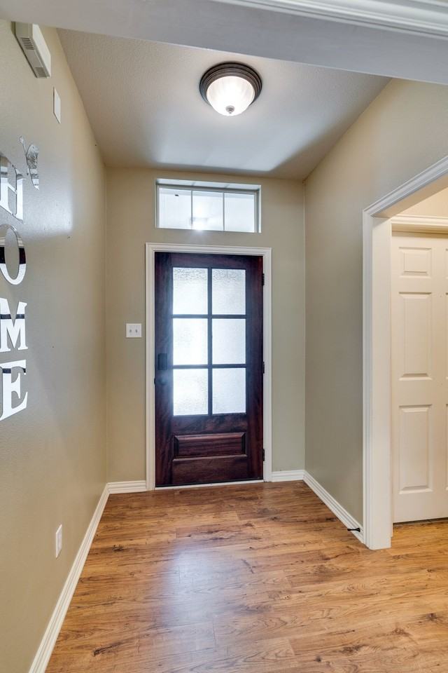 1001 Porter Pl - Photo 4 of 26